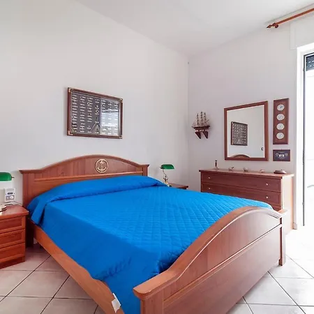 Il Girasole 100 Meters From The Sea *